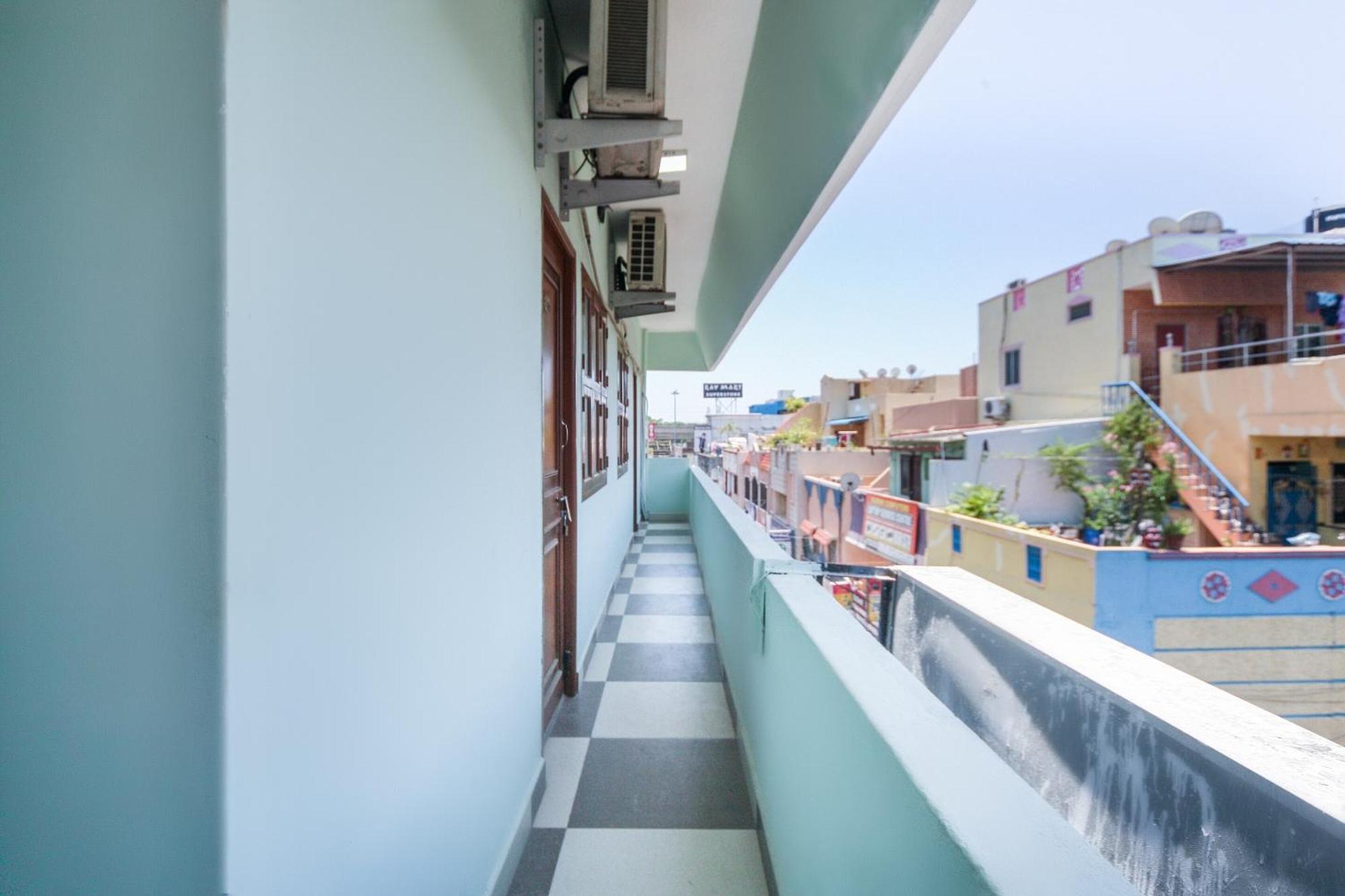 Oyo Modern Guest House Chennai Zewnętrze zdjęcie