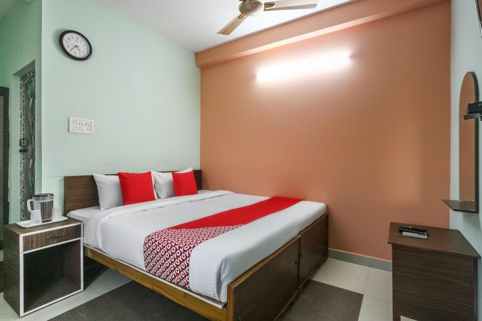 Oyo Modern Guest House Chennai Zewnętrze zdjęcie
